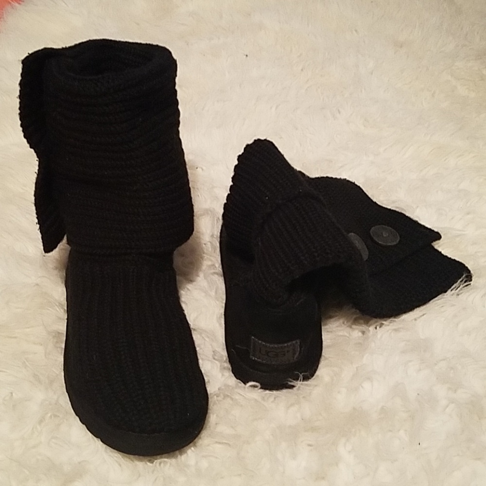 UGG BOOTS AUTHENTIC